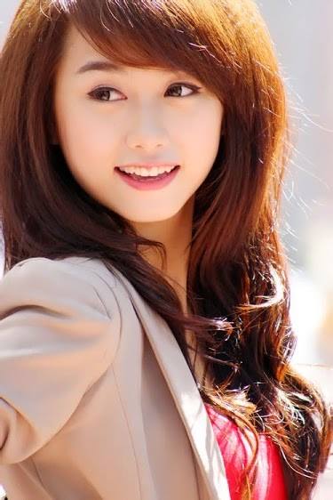 Gái Xinh Mặc Áo Dây – Chiêu Trò Marketing Hay Xu Hướng Mới Nổi Trong Thế Giới Công Nghệ