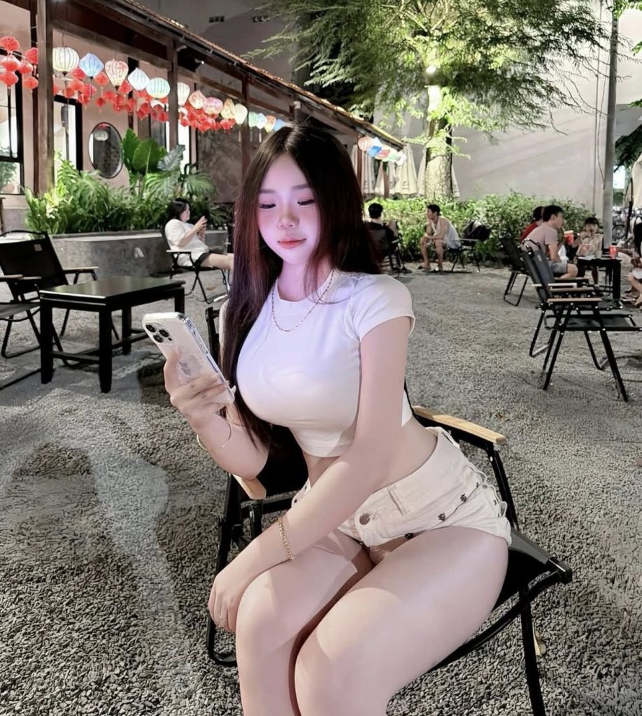 Gái Xinh Mỹ Khám Phá Vẻ Đẹp Trong Từng Khoảnh Khắc Tuổi Học Trò Xu Hướng Và Thách Thức Mới