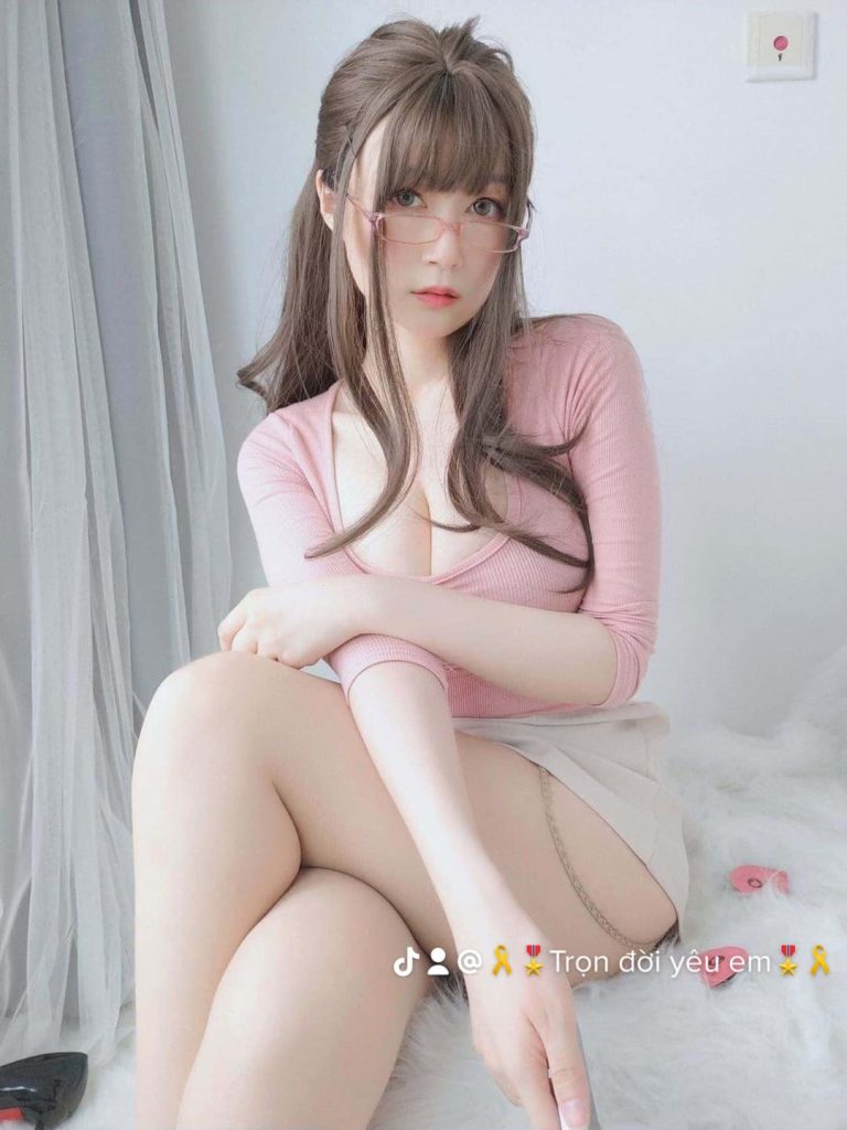 Ảnh Người Con Gái Đẹp Xu Hướng Nguy Hiểm Và Trách Nhiệm Xã Hội Trong Kỷ Nguyên Số