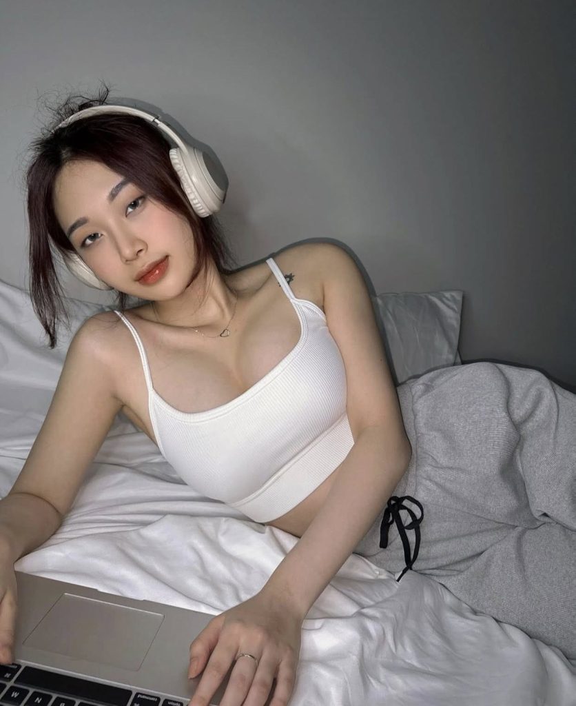 Tải Ảnh Gái Sexy Phong Cách Quyến Rũ Đầy Sức Hút Của Thời Trang Mùa Hè