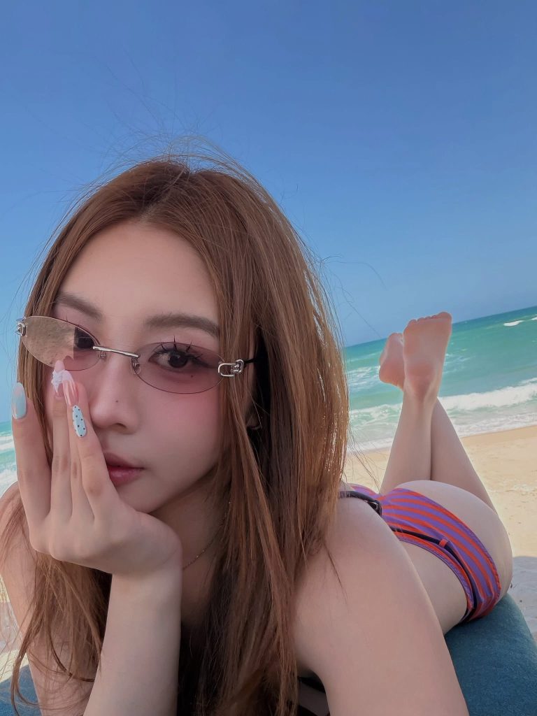 Hình Ảnh Cô Gái Xinh Dễ Thương Cuộc Hành Trình Khám Phá Vẻ Đẹp Quyến Rũ Và Cuốn Hút Chỉ Với Một Click
