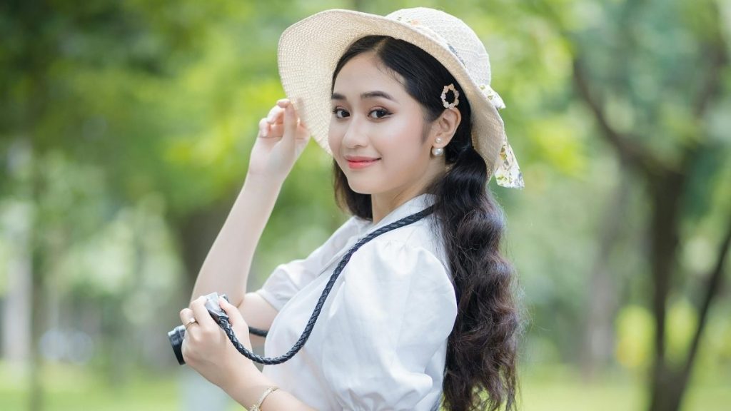 Hình Ảnh Cô Gái Mặc Áo Dài Nét Đẹp Quyến Rũ Và Phong Cách Tinh Tế Gây Sốt Cộng Đồng